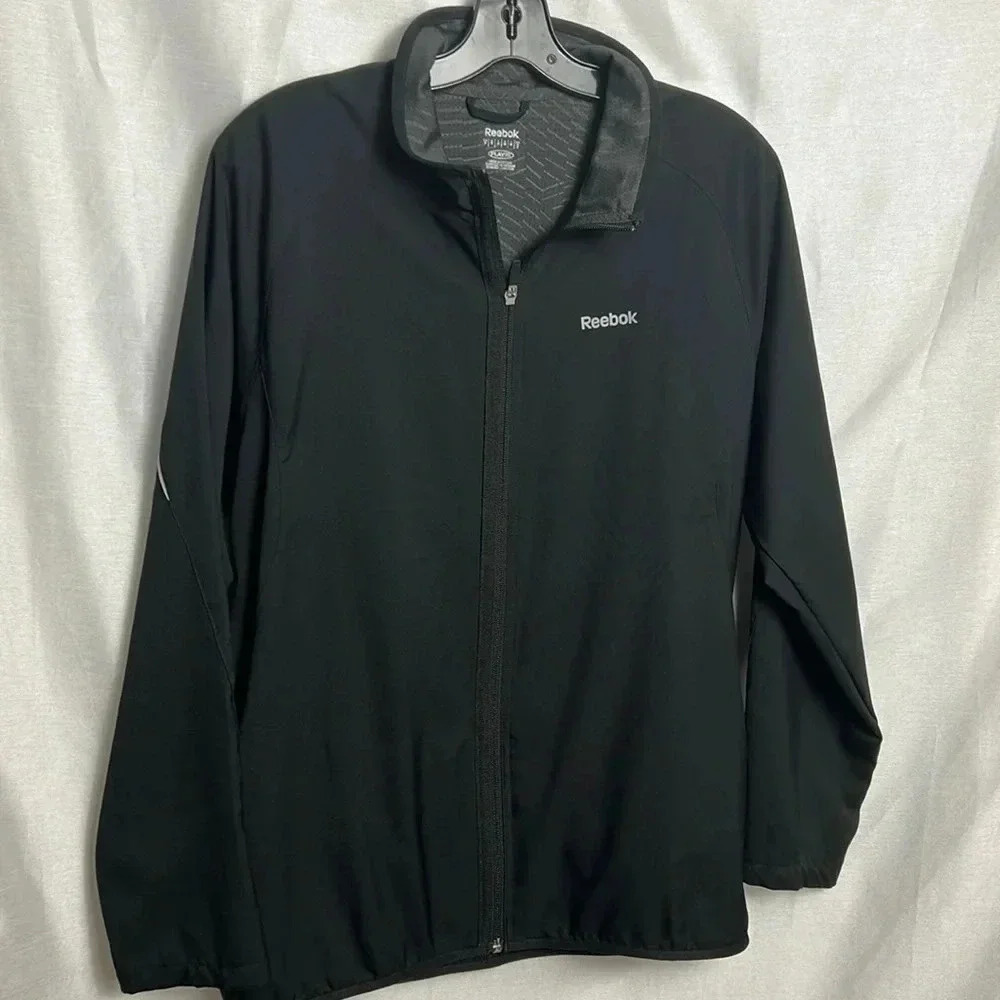 REEBOK. Jacket,men Med,vented,lightweight, activewear EC, made in Vietnam
